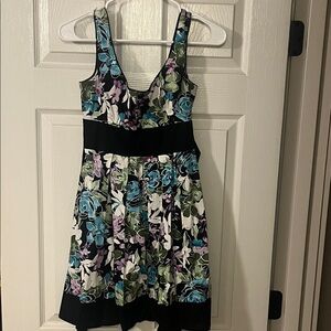 Junior’s Floral Sleeveless Dress